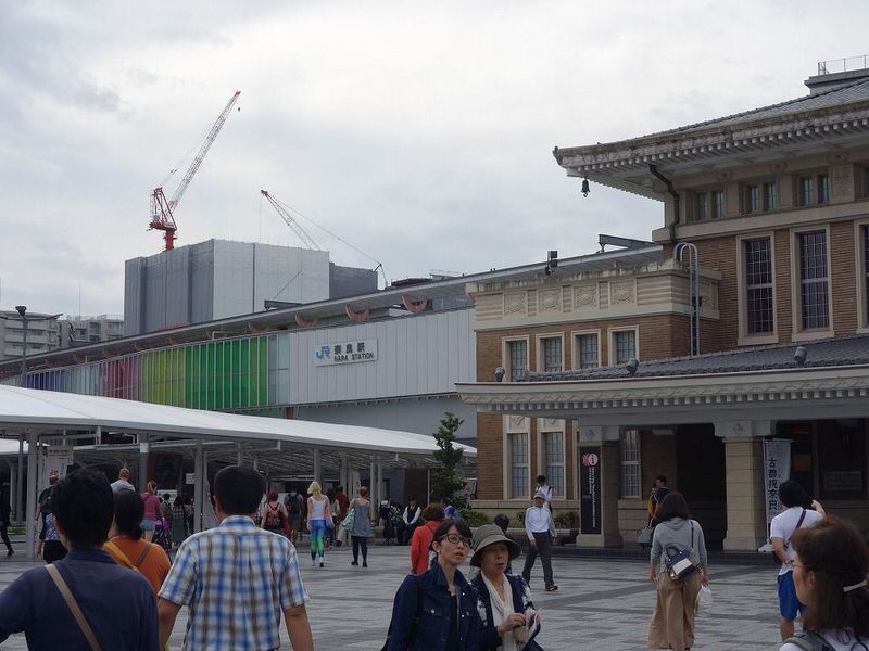 JR奈良駅は観光客でいっぱい