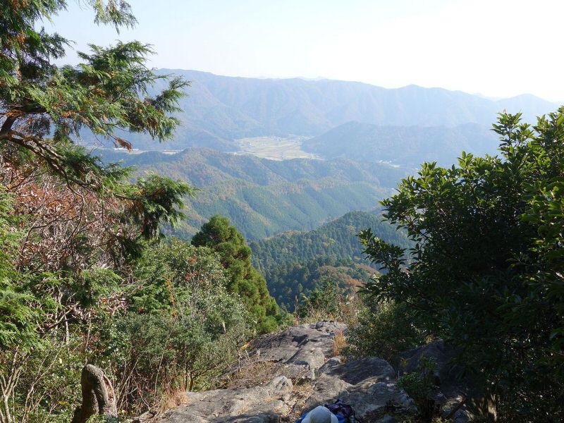 仙ノ岩からみる風景は狭い