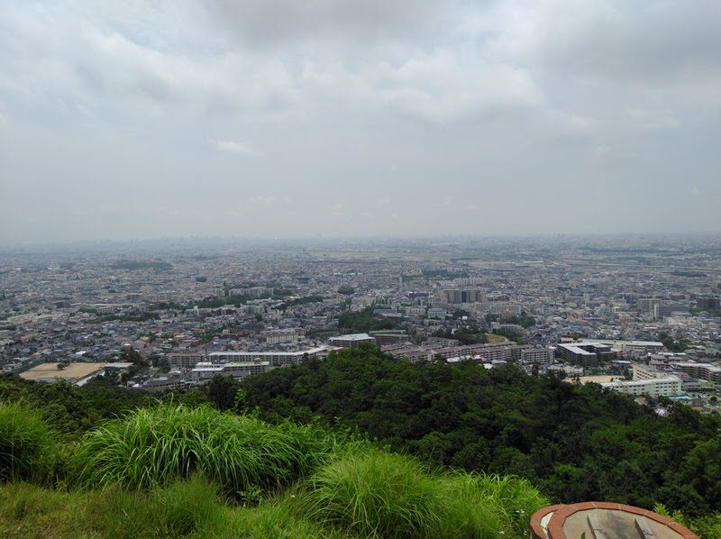 展望台から大阪を眺める