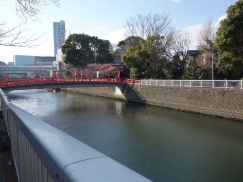 品川橋から荏原神社を望む